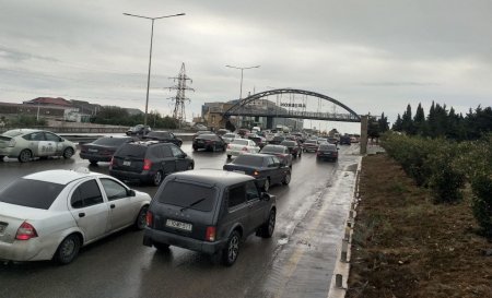 Bakı-Sumqayıt yolu yenə iflic oldu - FOTOLAR