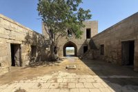 Tarixi karvansaraya qanunsuz müdaxilənin qarşısı alınıb